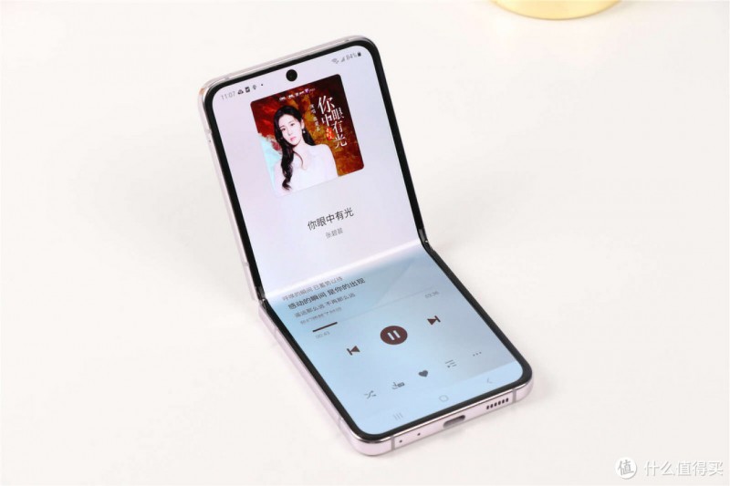 折叠屏旗舰进化之作 科技时尚的完美融合  三星Galaxy Z Flip5全面评测