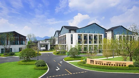德信服务时隔两年折价拿下莫干山酒店